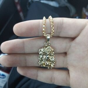 Gold Pendant Necklace